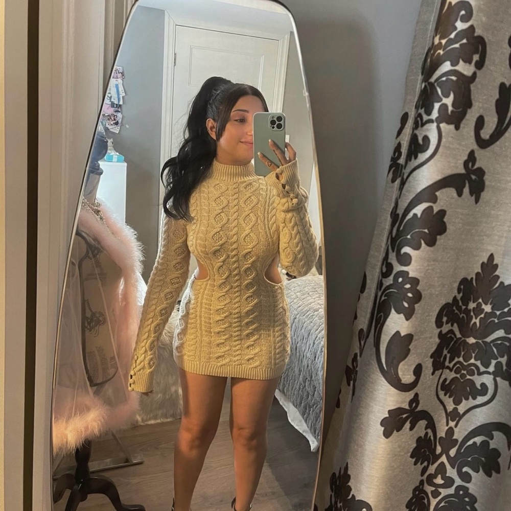 DANIELLE GUIZIO - Cable Knit Backless Turtleneck Dress - Picture 3 of 12